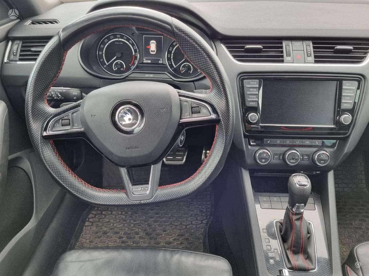 Skoda Octavia dalimis