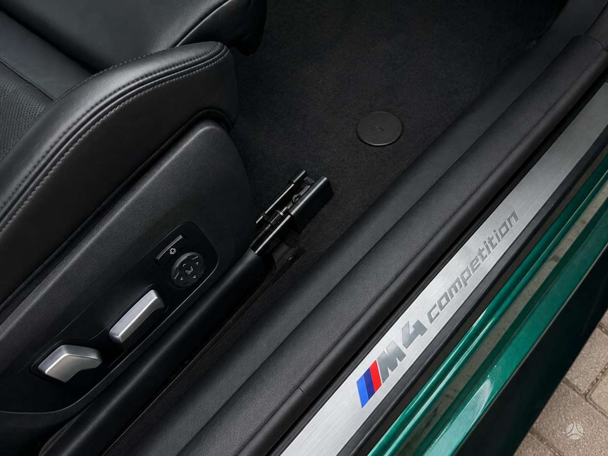 BMW M4, 3.0 l., coupe