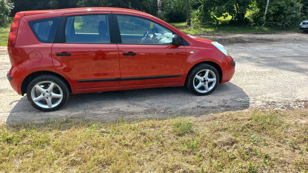 Nissan Note, 1.4 l., hatchback