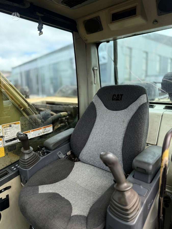 Caterpillar 322C L, excavator