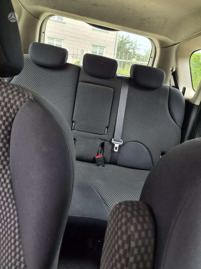 Nissan Note, 1.5 l., hatchback