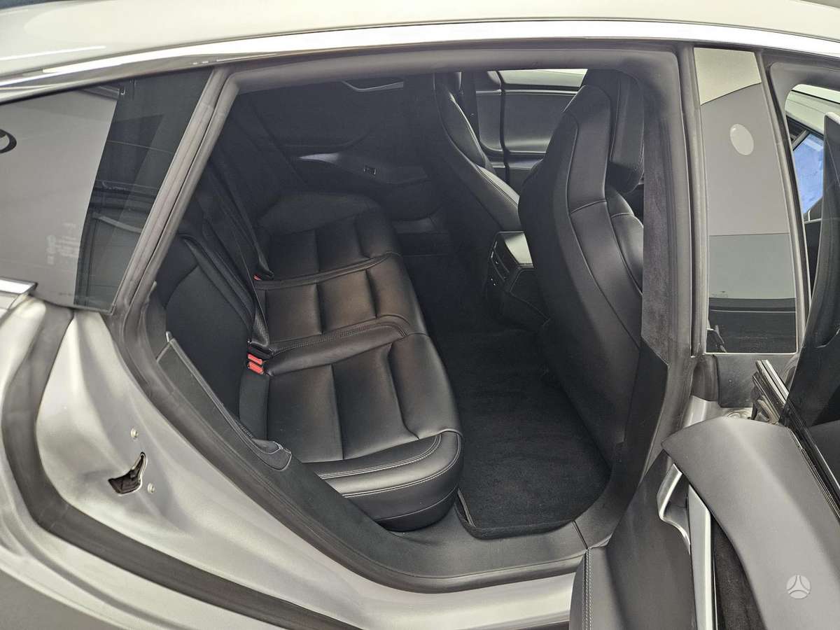 Tesla Model S, 79 kWh, hatchback