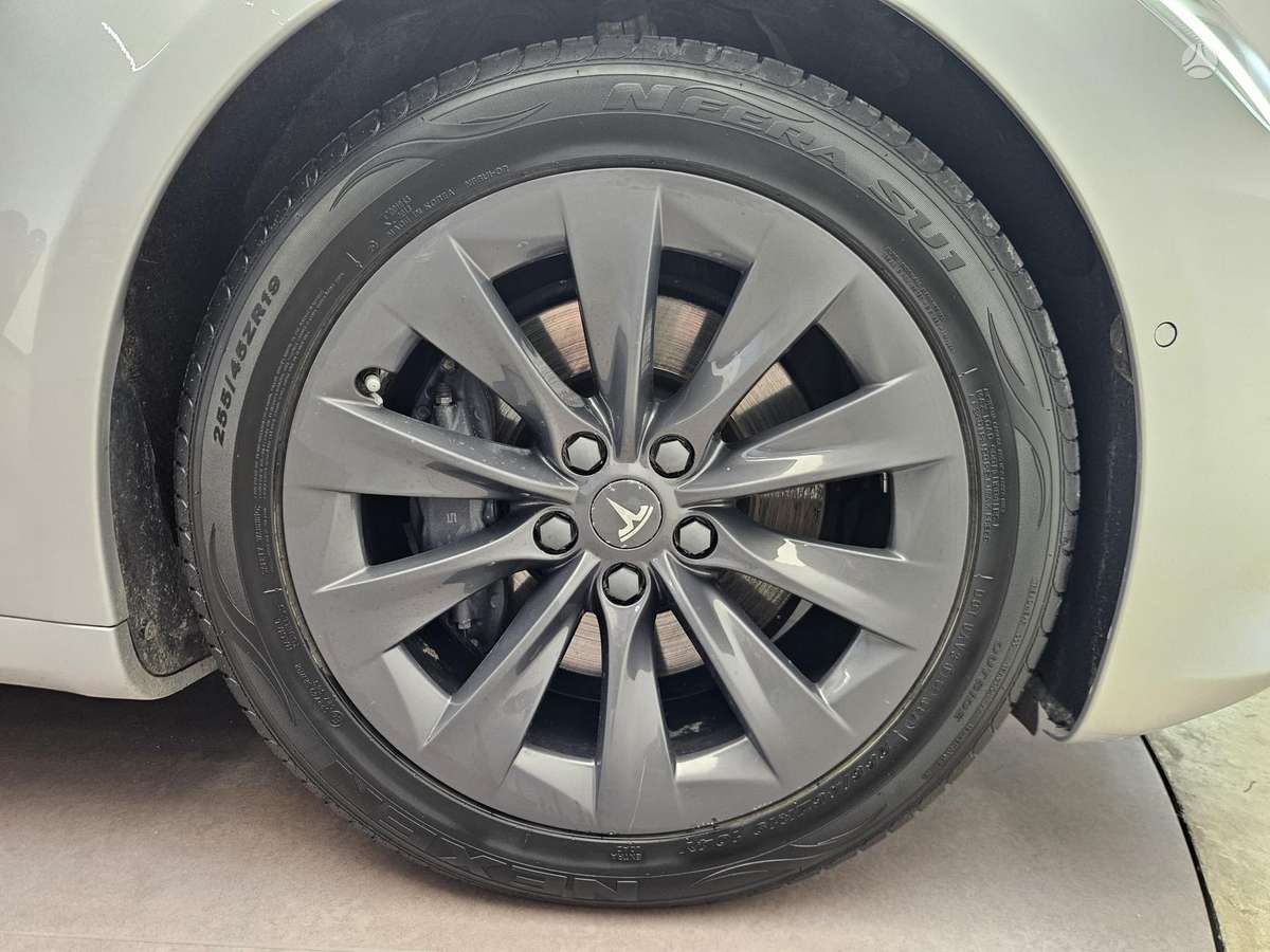 Tesla Model S, 79 kWh, hatchback