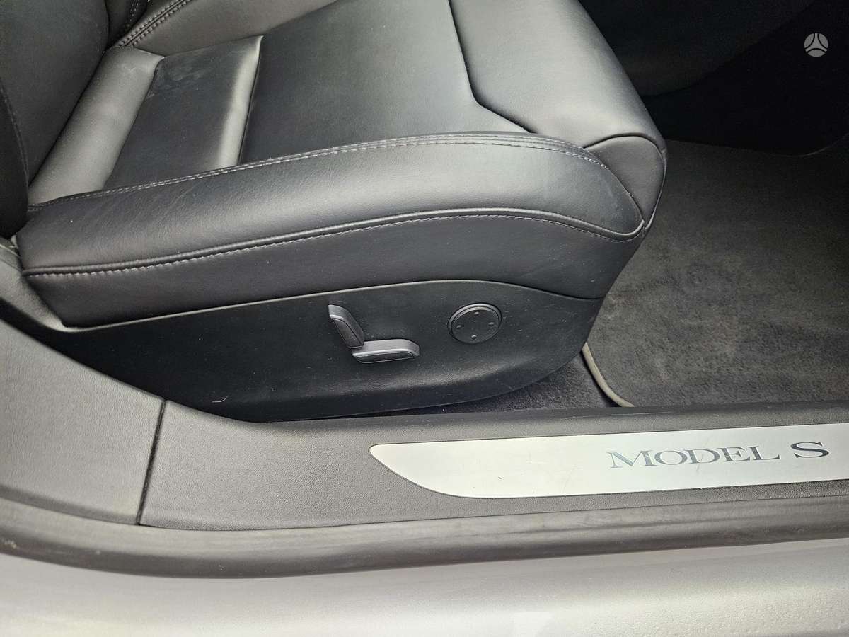 Tesla Model S, 79 kWh, hatchback