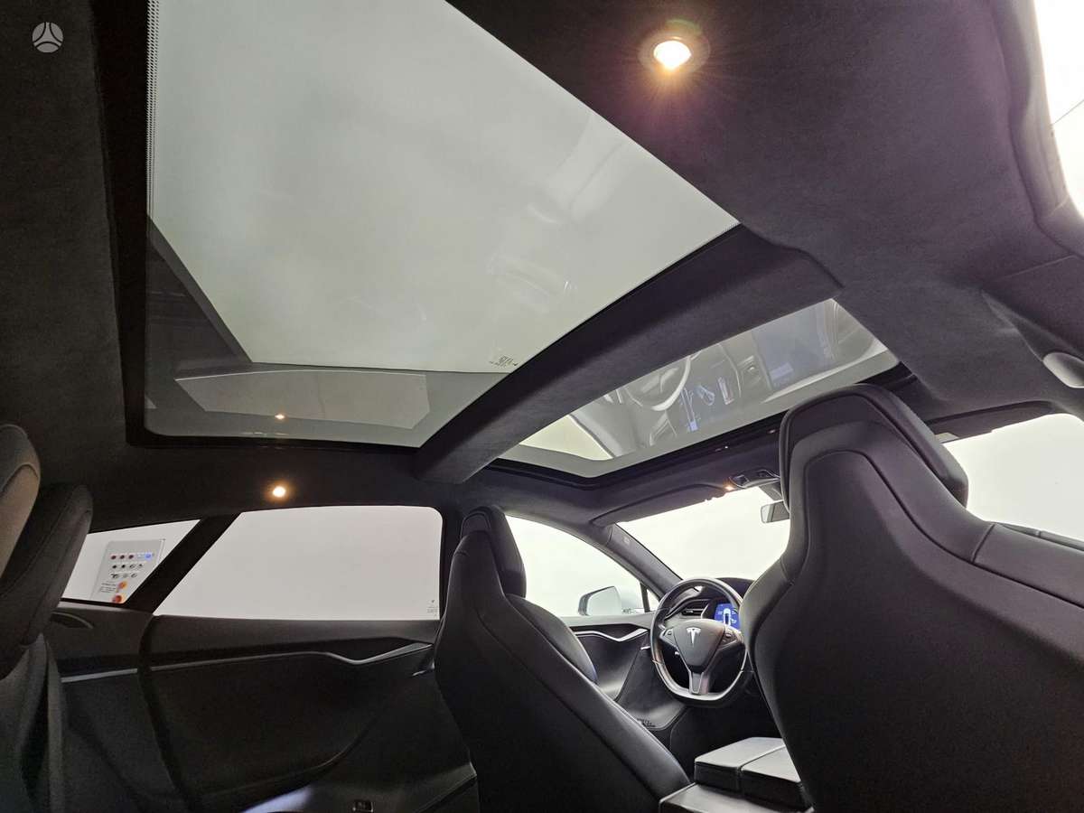 Tesla Model S, 79 kWh, hatchback