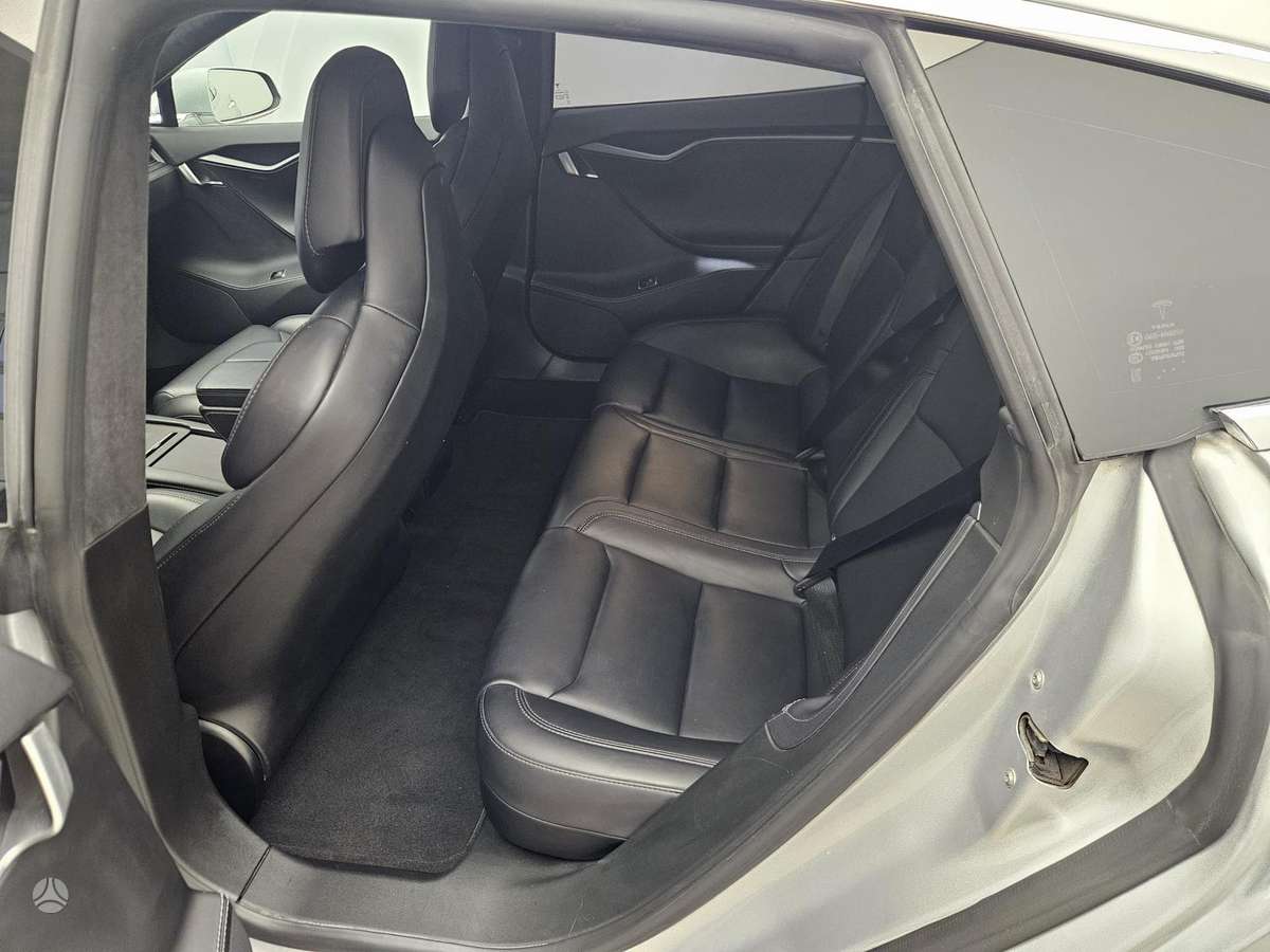 Tesla Model S, 79 kWh, hatchback