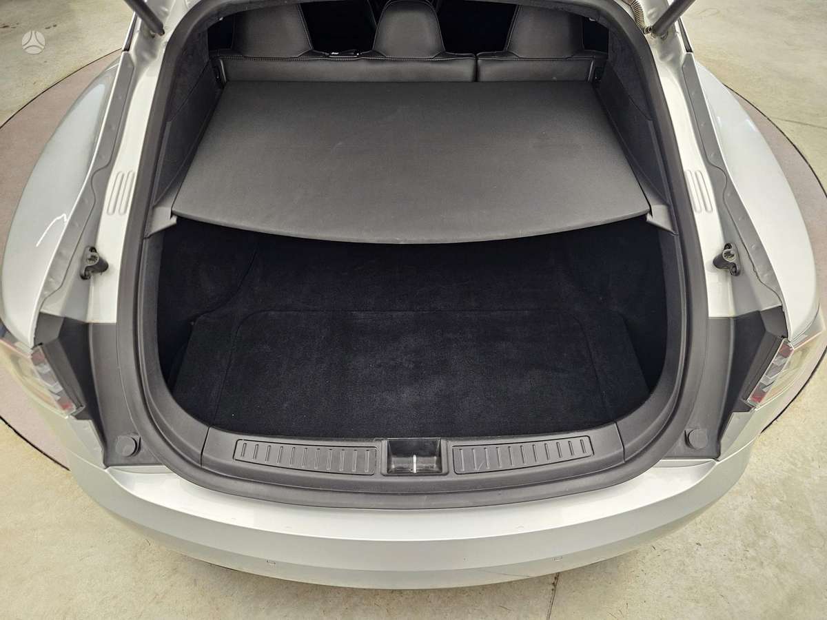 Tesla Model S, 75 kWh, hatchback