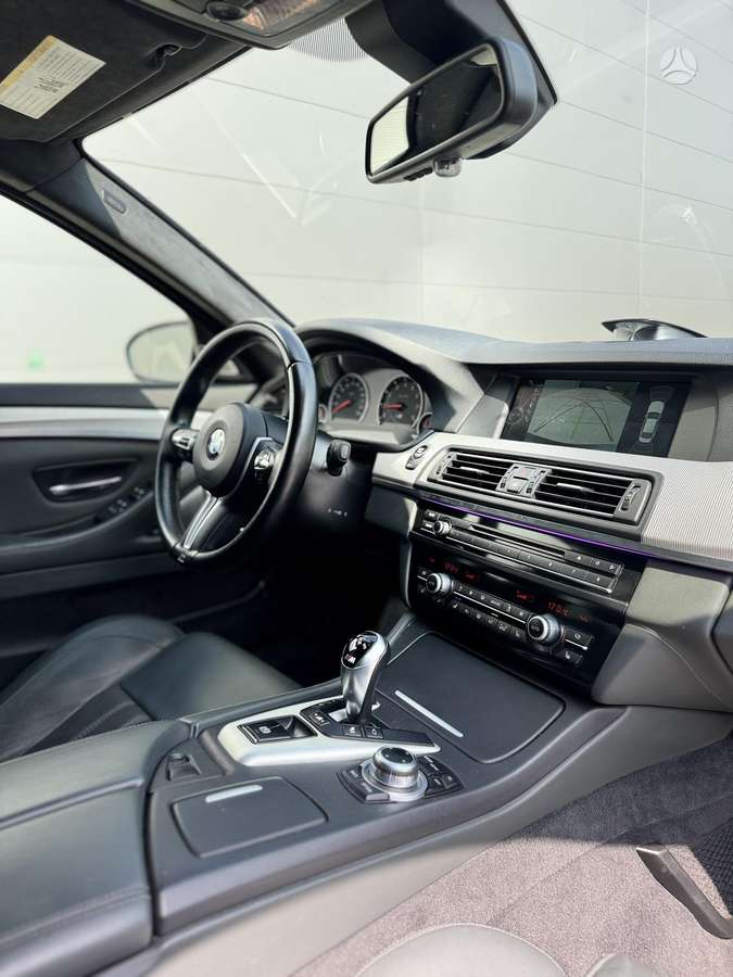BMW M5, 4.4 l., Седан