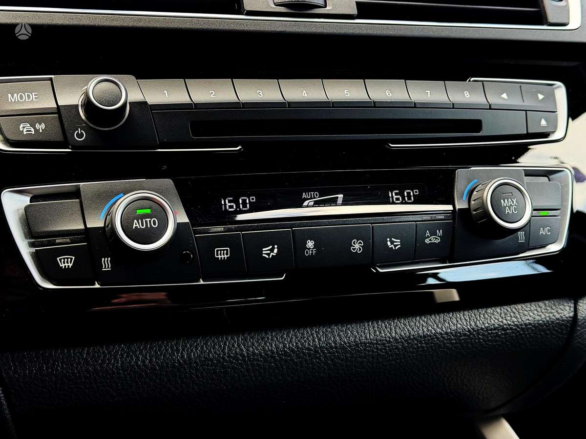 BMW 118, 1.5 l., hatchback