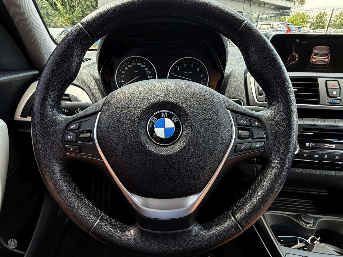 BMW 118, 1.5 l., hatchback