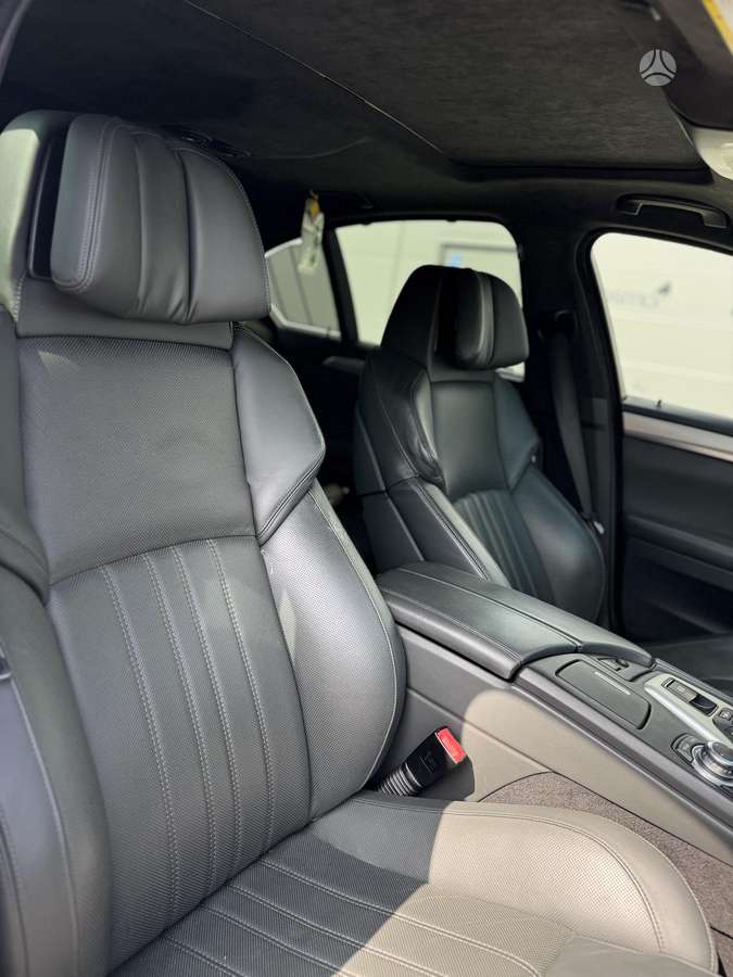 BMW M5, 4.4 l., Седан