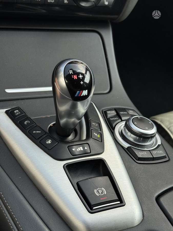 BMW M5, 4.4 l., Седан