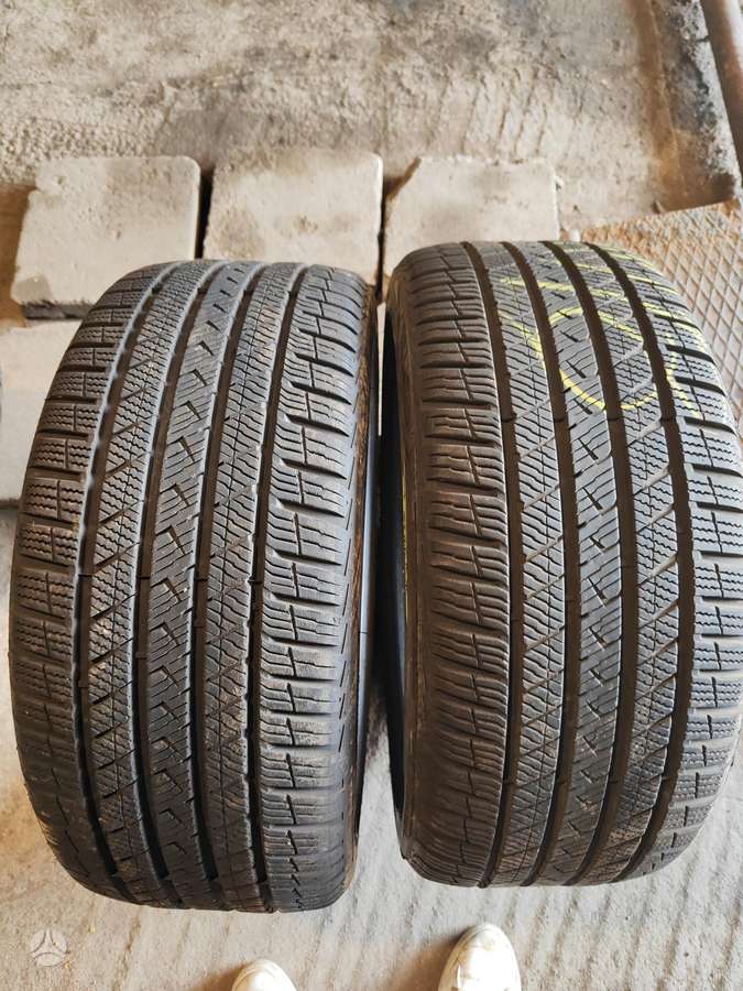 Vredestein, universalios 225/40 R18