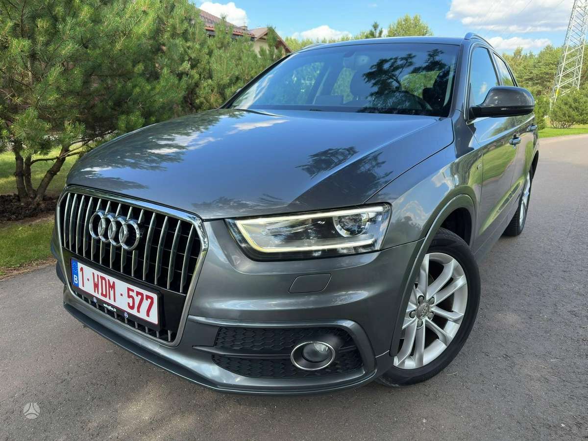 Audi Q3, 2.0 l., off-road / crossover
