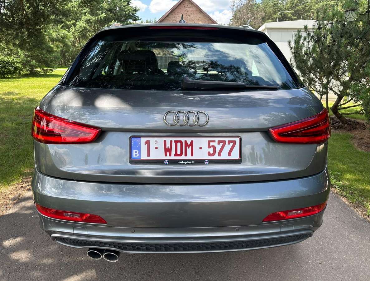 Audi Q3, 2.0 l., off-road / crossover