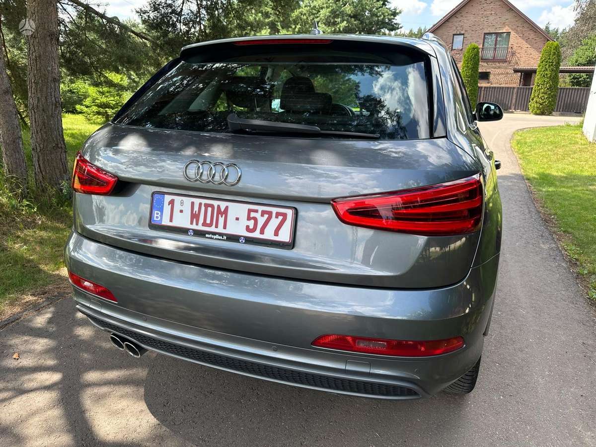 Audi Q3, 2.0 l., off-road / crossover