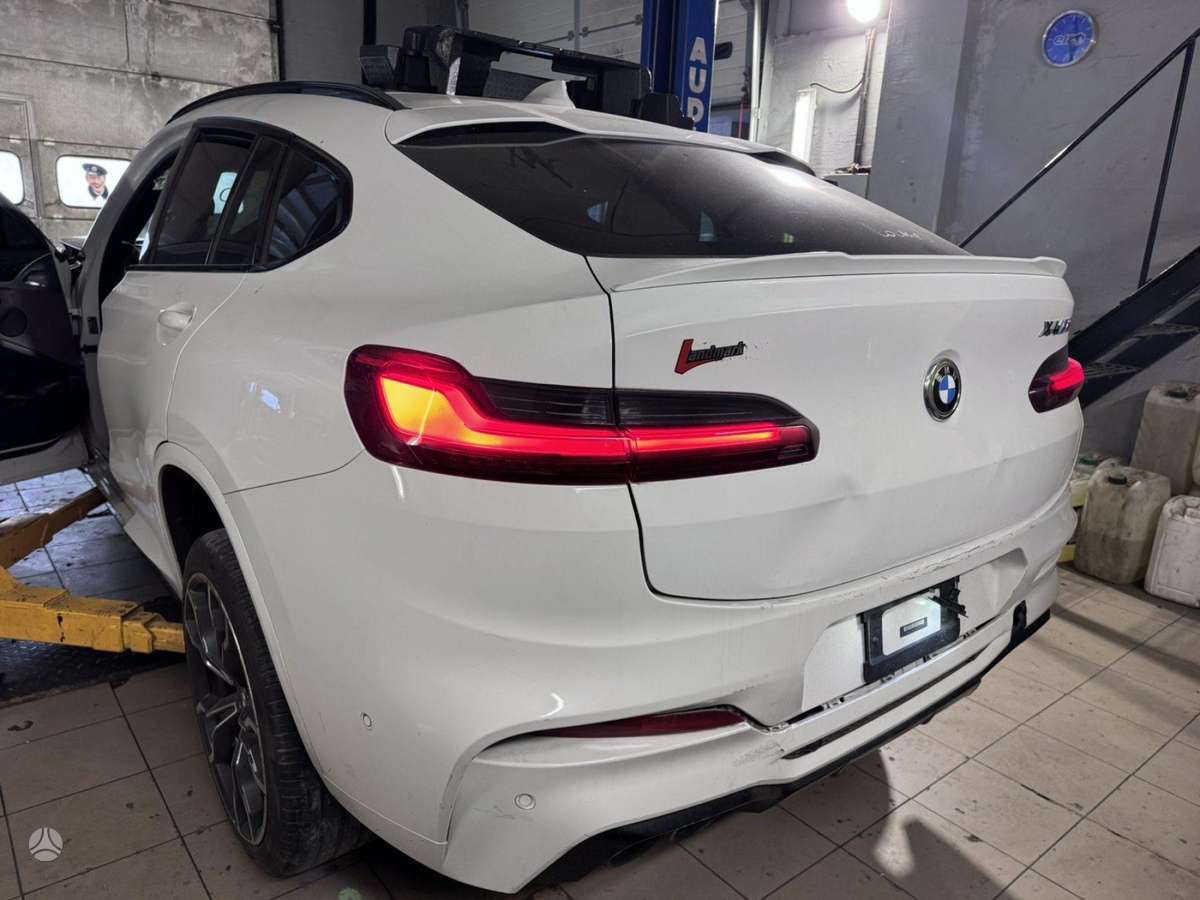 BMW X4 M dalimis