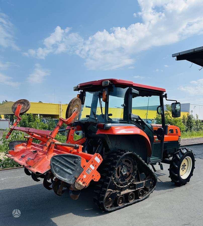 Kubota KL330, тракторы