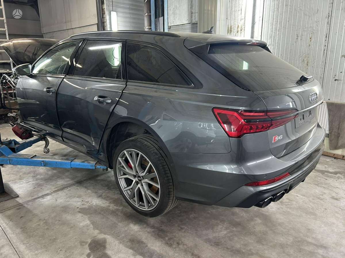 Audi S6 по частям