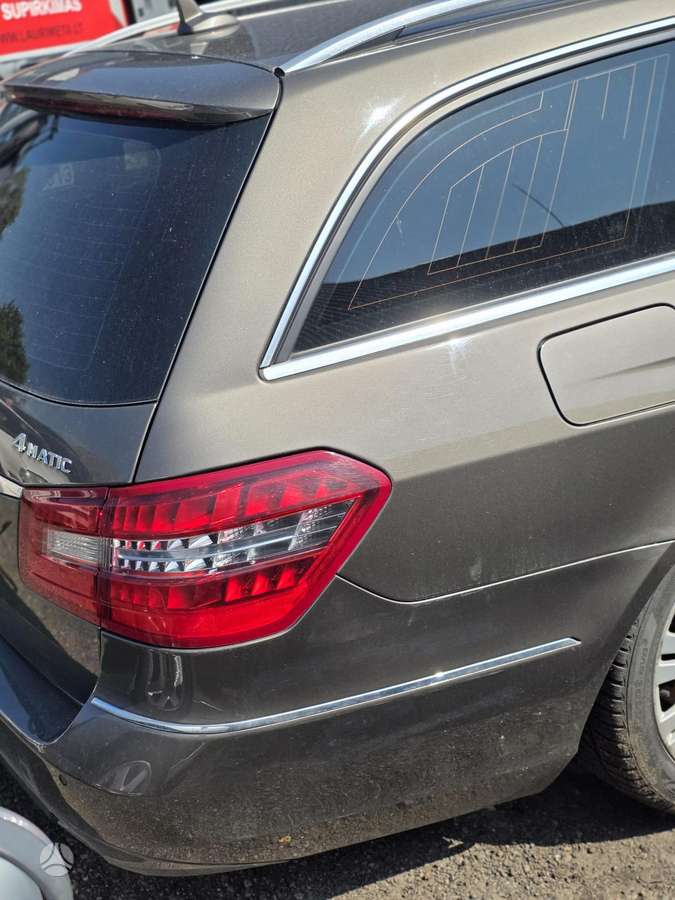 Mercedes-Benz E350 по частям