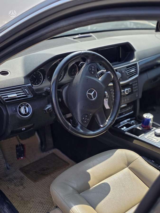 Mercedes-Benz E350 по частям