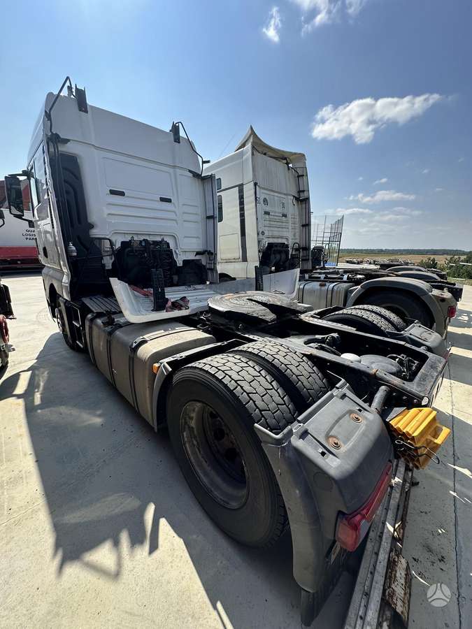 MAN TGX 460, double sleeper