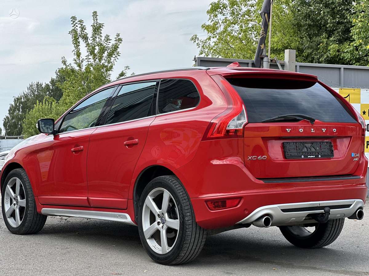 Volvo XC60, 2.4 l., off-road / crossover