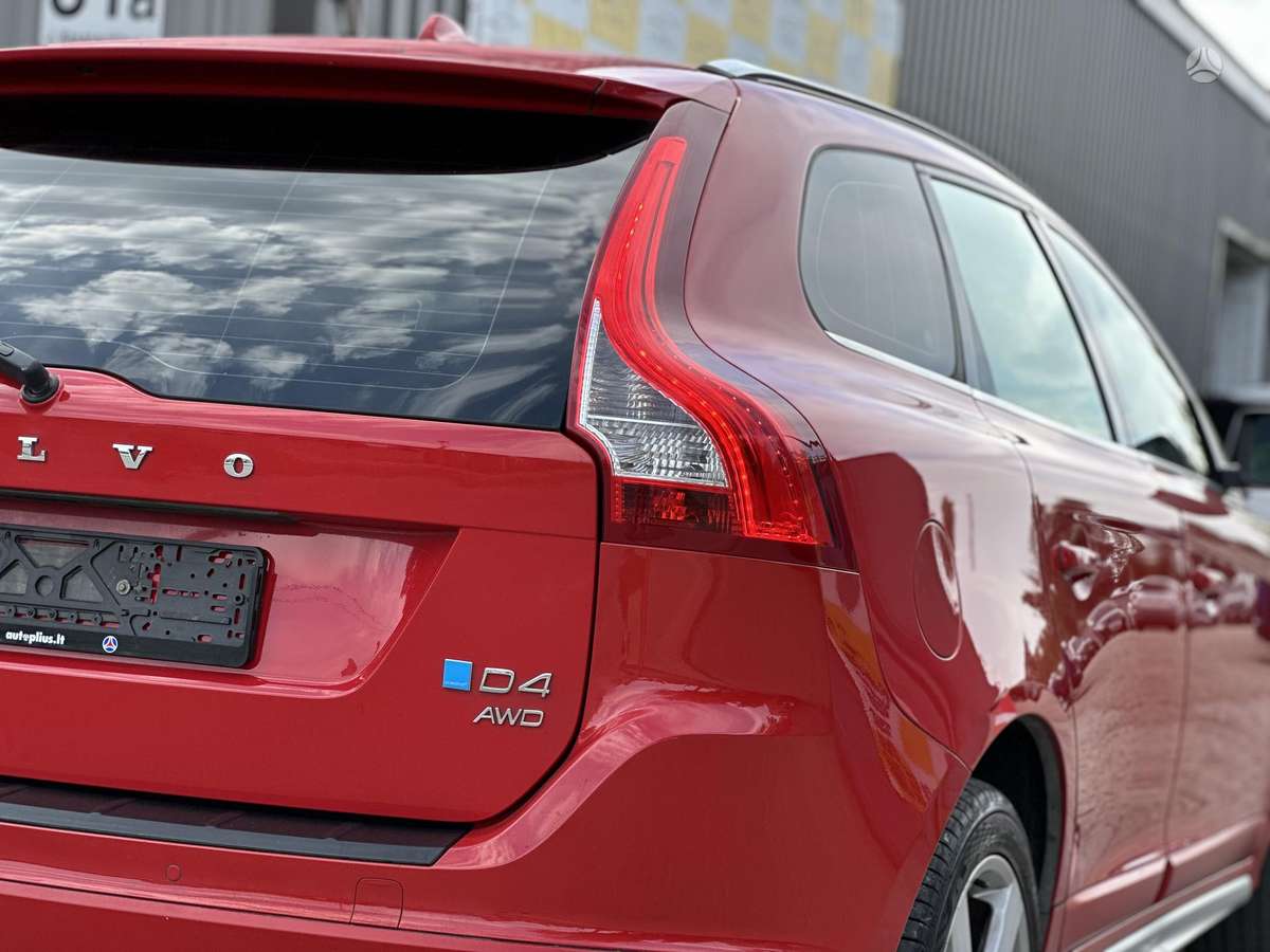 Volvo XC60, 2.4 l., off-road / crossover