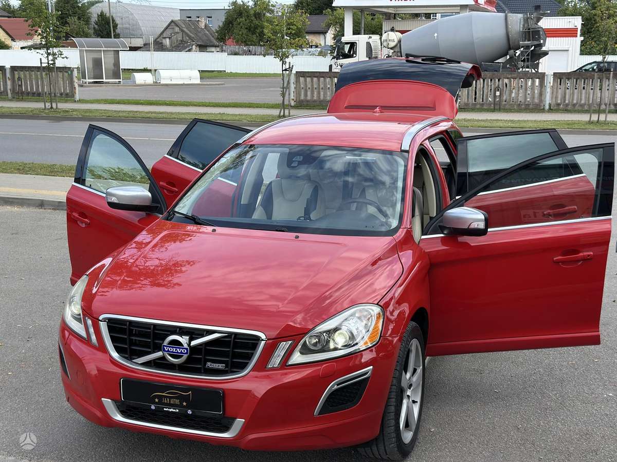 Volvo XC60, 2.4 l., Внедорожник / Кроссовер