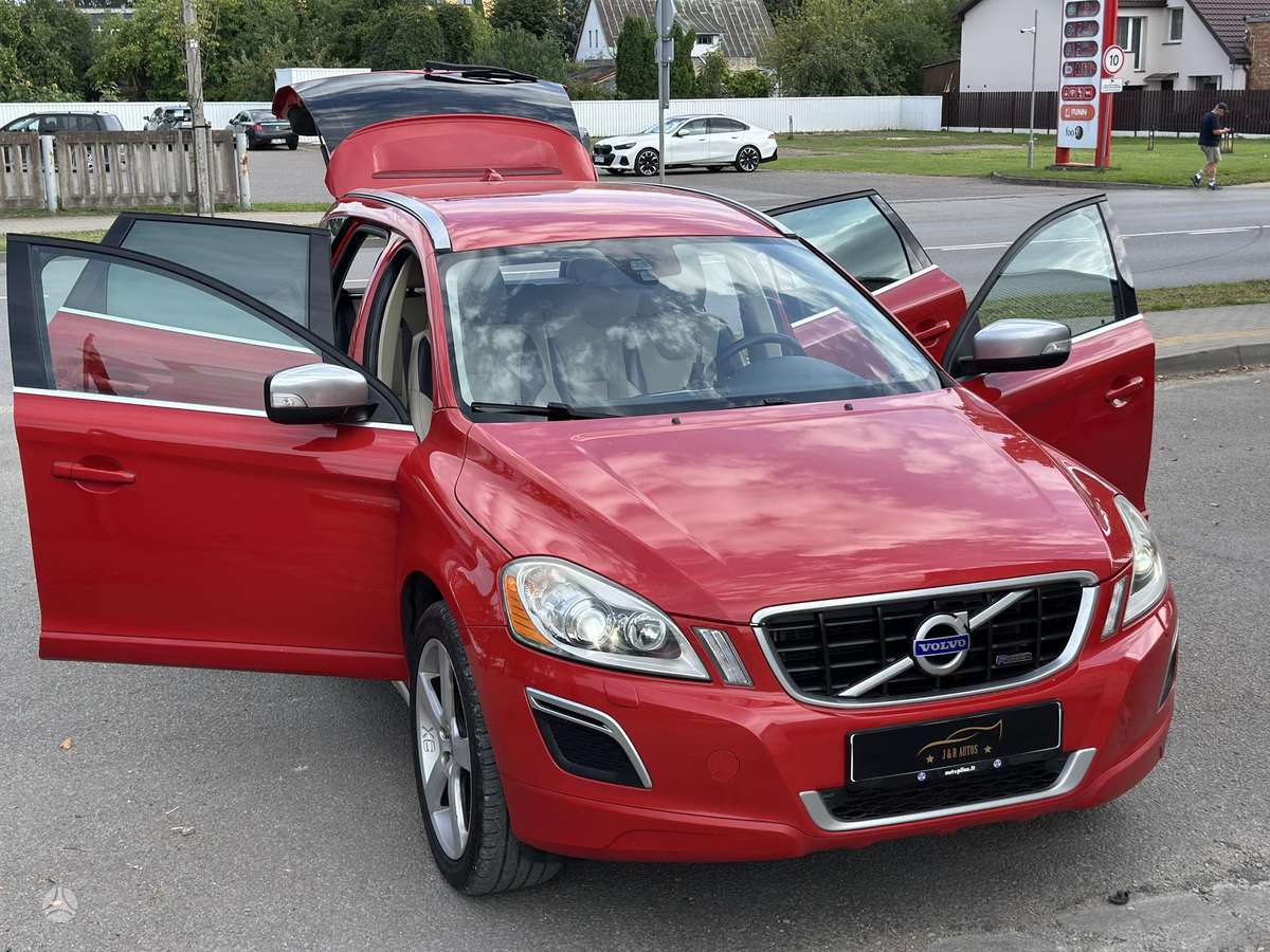 Volvo XC60, 2.4 l., off-road / crossover