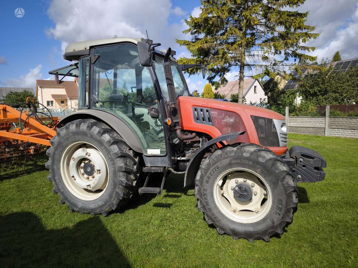 HATTAT A115, tractors