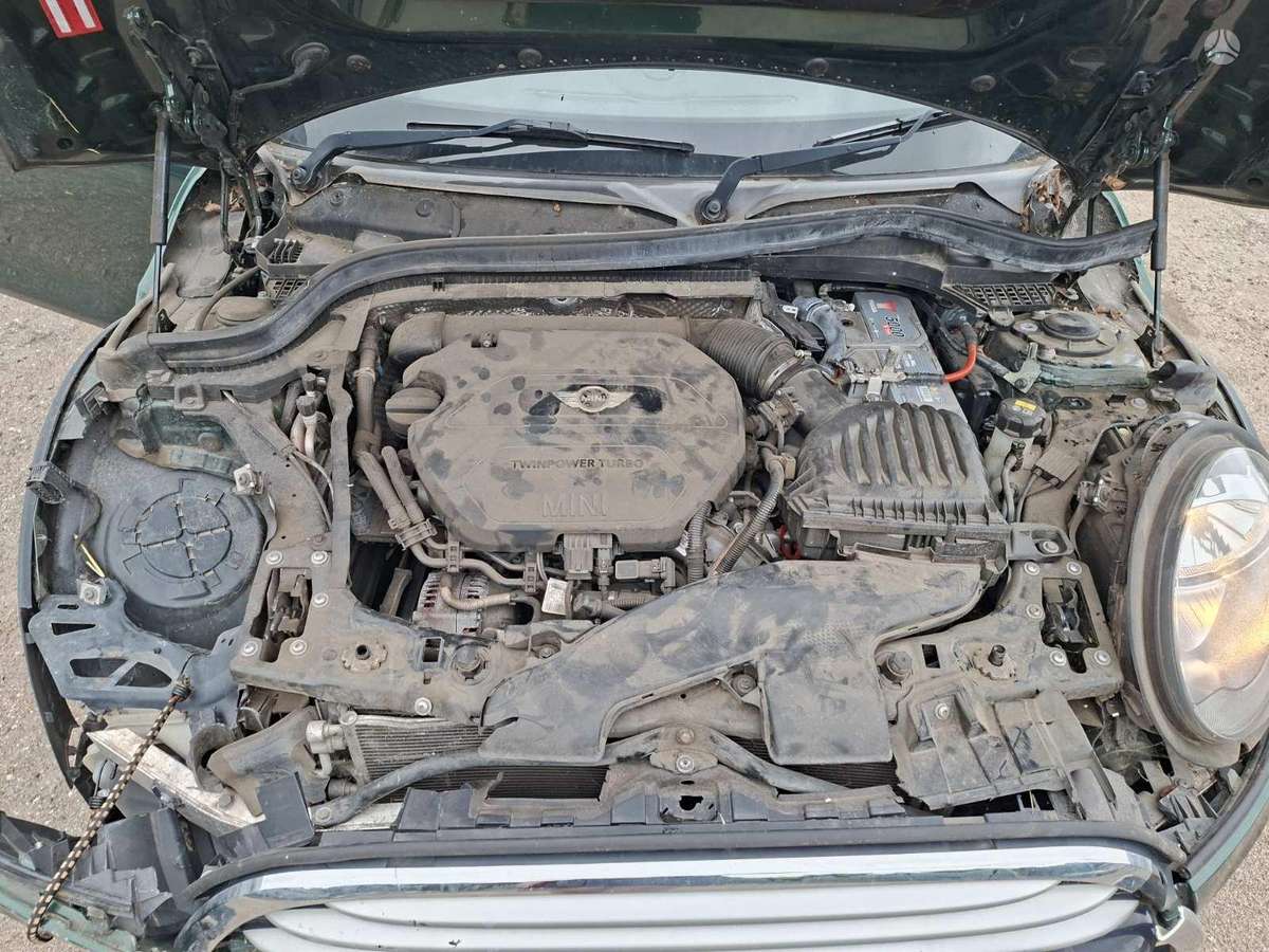 Mini One dalimis. Engine code b37 color code b22
