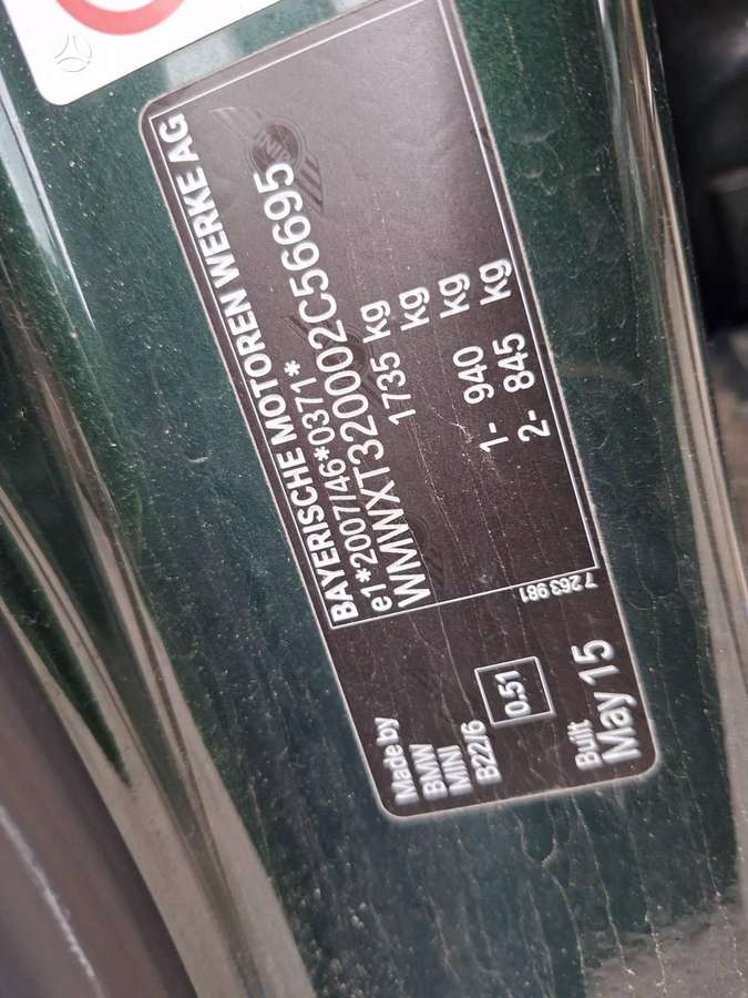 Mini One dalimis. Engine code b37 color code b22