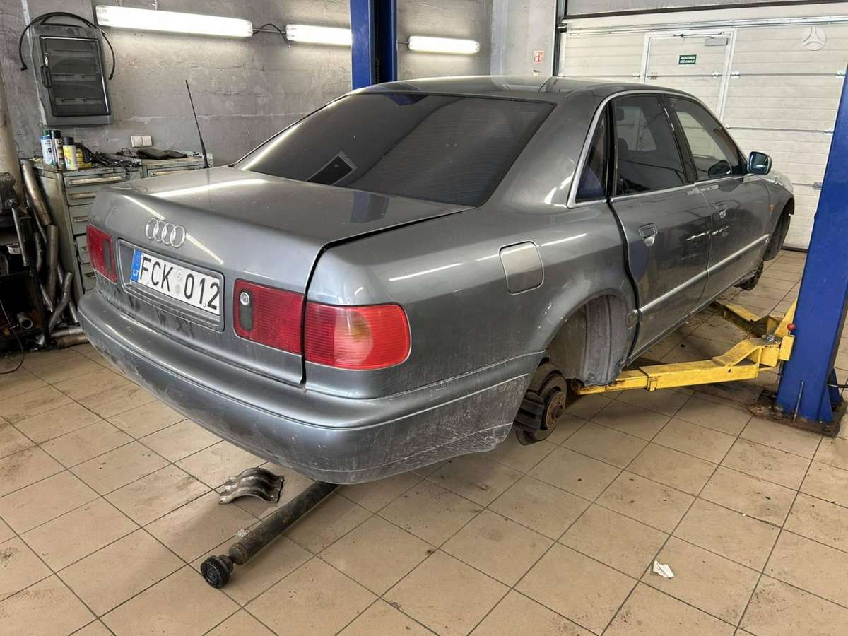 Audi A8 rezerves daļās