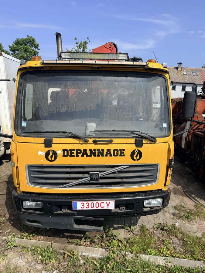Volvo Fl6, auto transporters