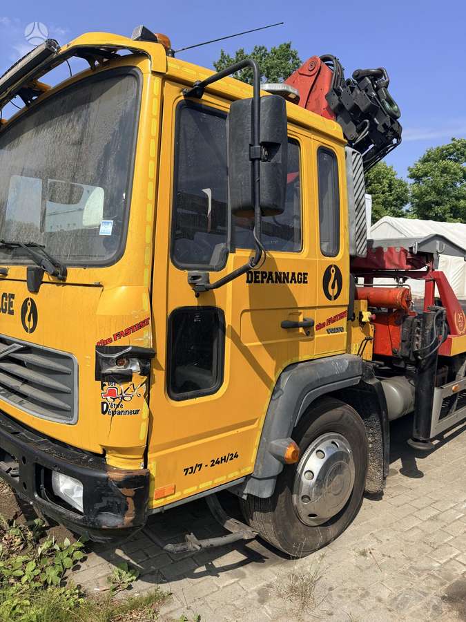 Volvo Fl6, auto transporters