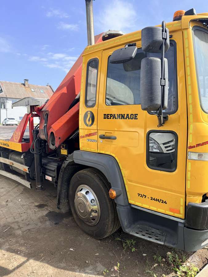 Volvo Fl6, auto transporters