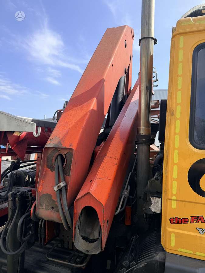 Volvo Fl6, auto transporters