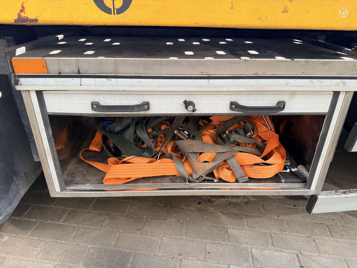 Volvo Fl6, auto transporters