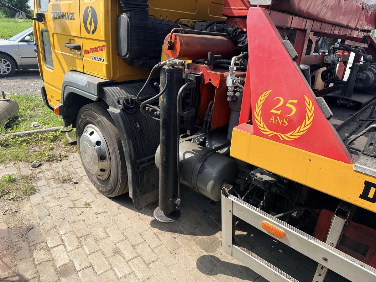 Volvo Fl6, auto transporters