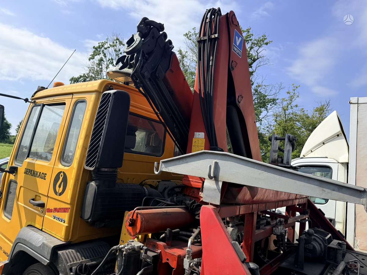 Volvo Fl6, auto transporters