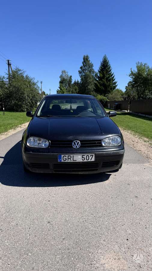 Volkswagen Golf - 2