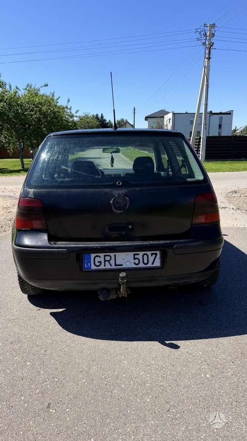 Volkswagen Golf - 4