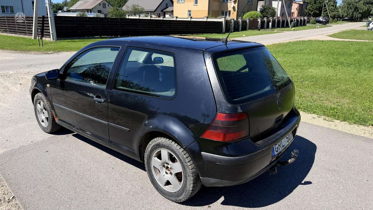 Volkswagen Golf - 5