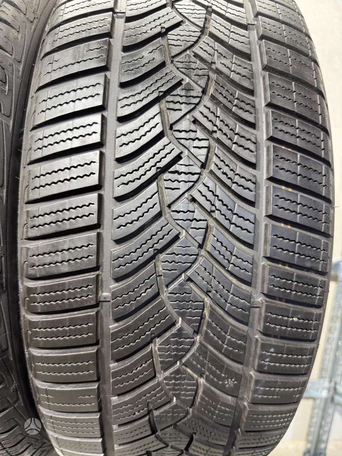 Goodyear Ultragrip performance//2022m, winter 225/45 R18