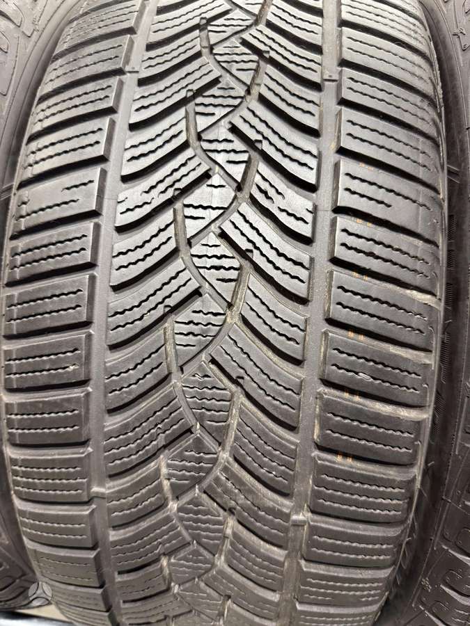 Goodyear Ultragrip performance//2022m, winter 225/45 R18