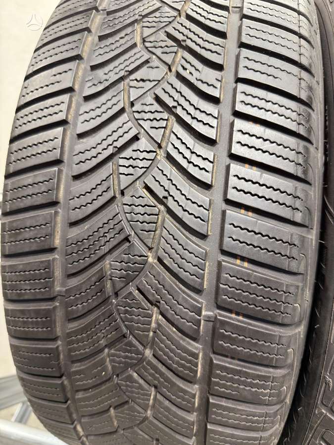 Goodyear Ultragrip performance//2022m, winter 225/45 R18