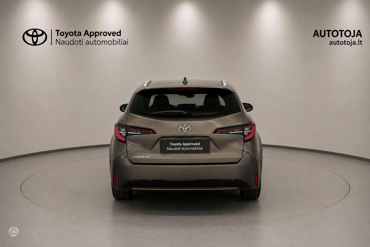 Toyota Corolla, 1.2 l., Универсал