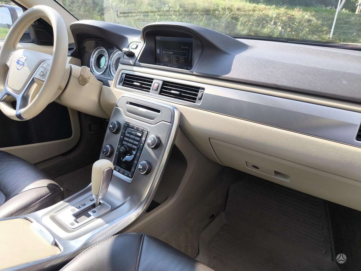 Volvo XC70, 2.4 l., Универсал