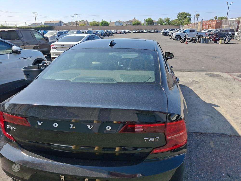 Volvo S90, 2.0 l., Седан
